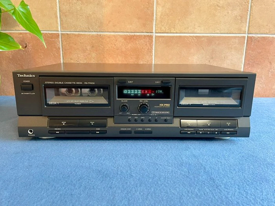 Technics - RS-TR232 Dual Auto-Reverse Stereo Cassette recorder-player