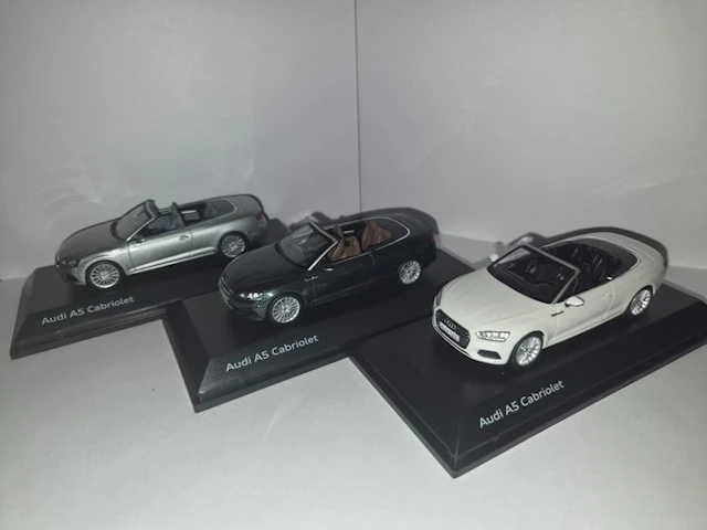 Spark 1:43 - Model convertible car (3) - Audi A5 Cabriolet