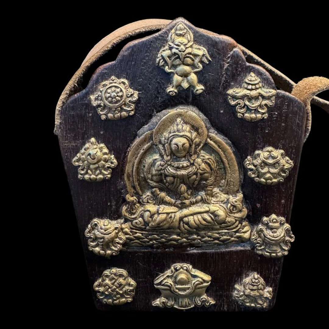 Ghau - Wood (Teak), Leather, Brass, Ormolu - Tibet - Late 20th century