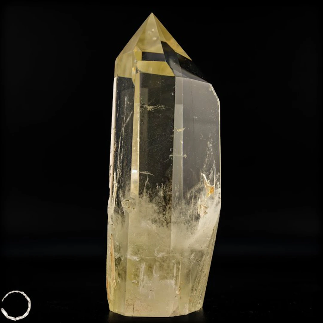 Dreamy citrine crystal from Brazil. 2109.15 ct- 421.83 g