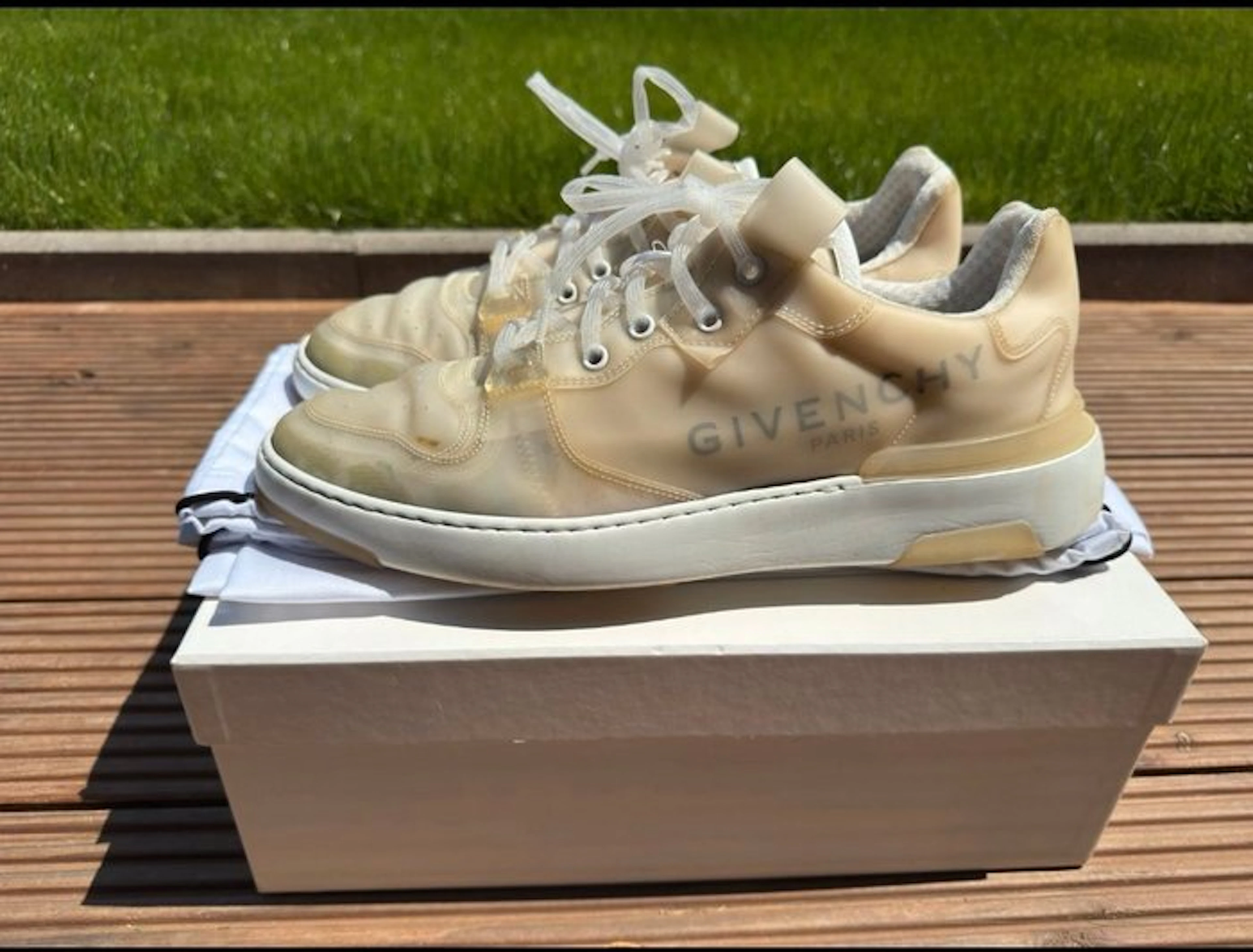 Givenchy - Wing Low Sneaker - High-top trainers - Size: EU 45