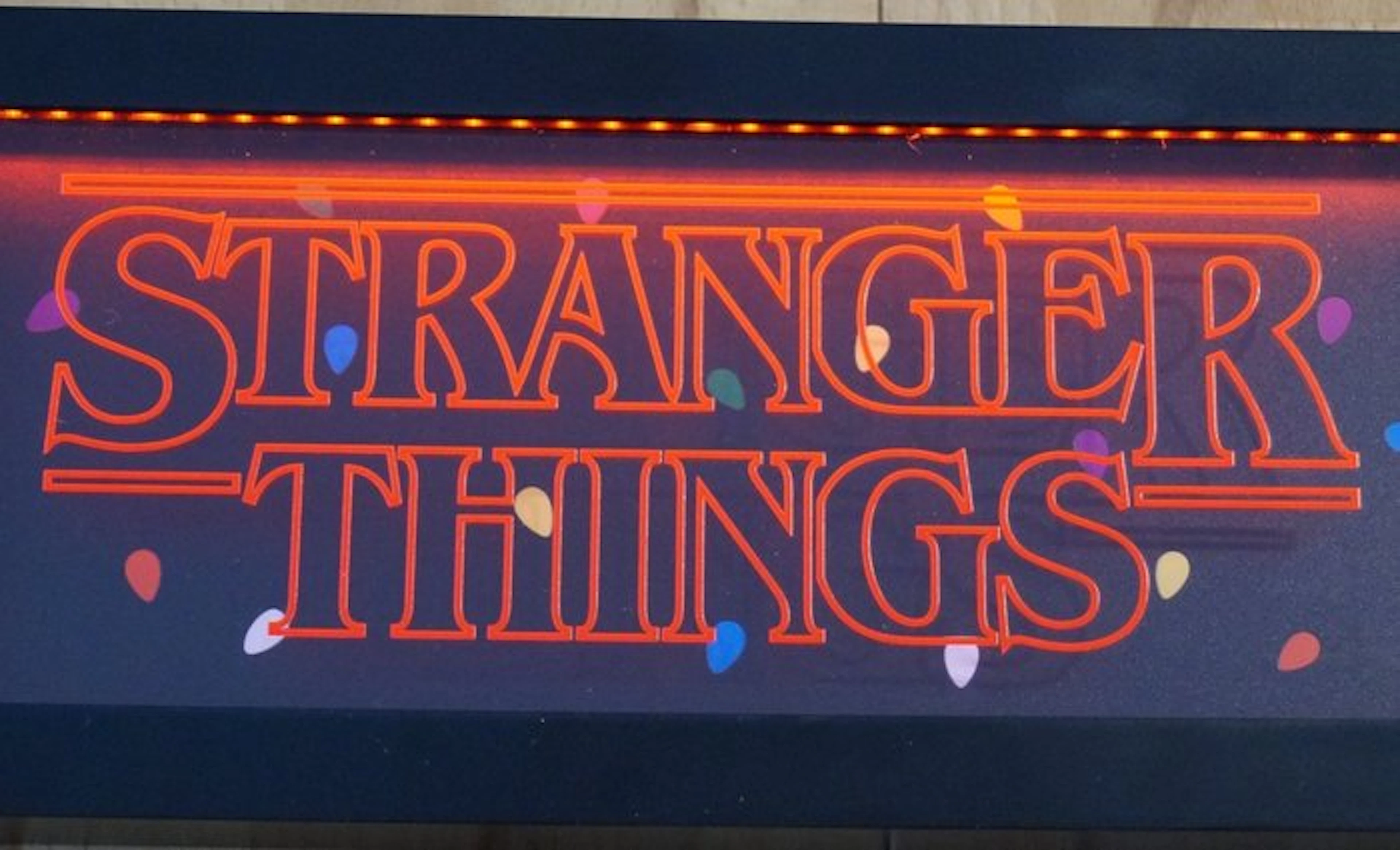Stranger Things - The Upside Down Lamp" LED Light Box –...