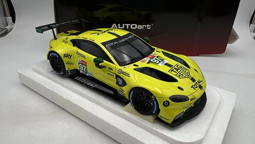 Autoart 1:18 - Model car - Aston Martin Vantage GTE Le Mans Pro 2018