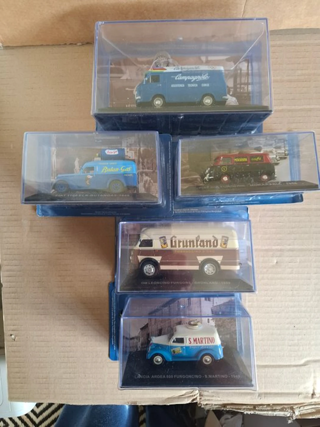 Eaglemoss/Universal Hobby's 1:43 - Model van (5) - 5...