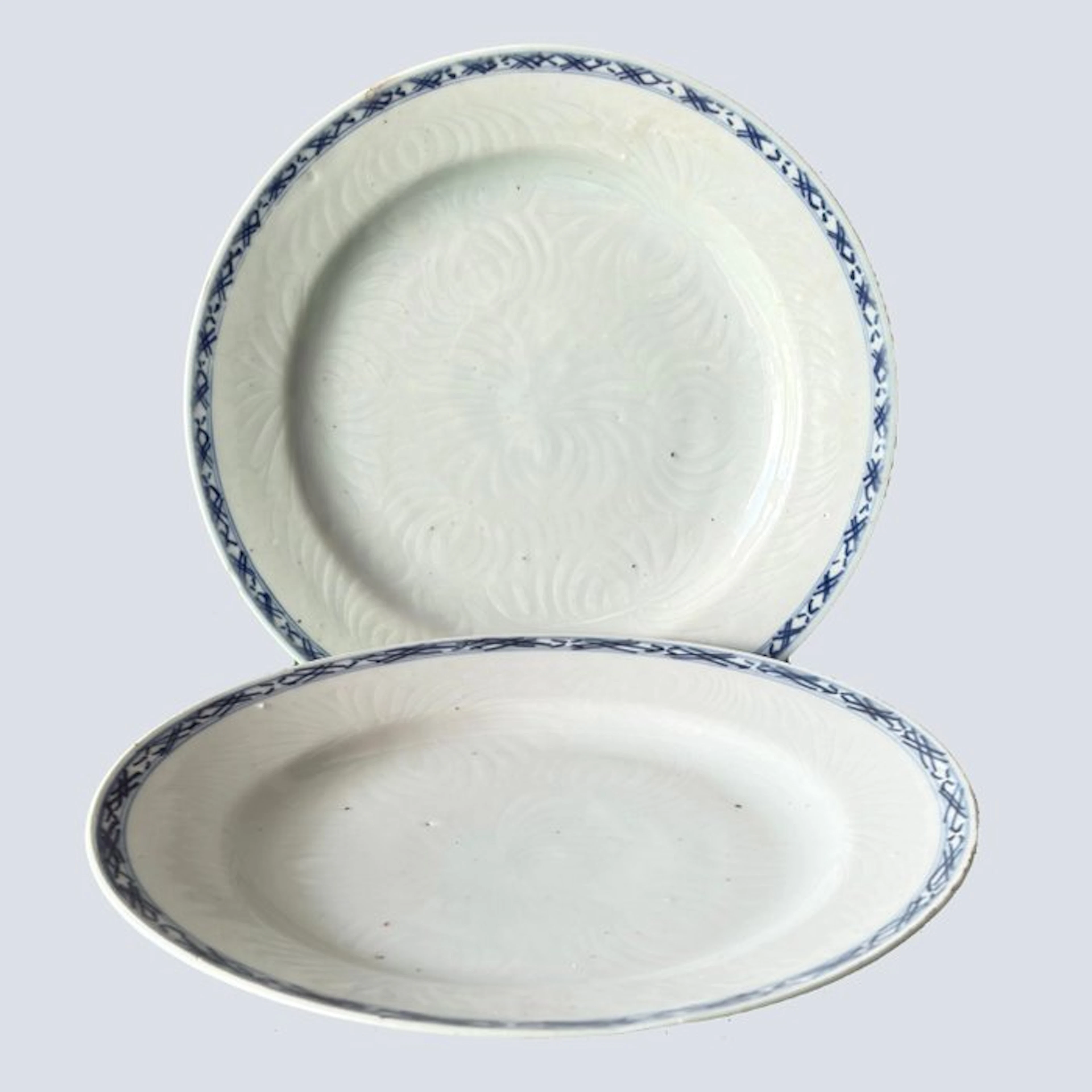 Plate (2) - Een paar Chinese 18e-eeuwse Anhua borden - Porcelain