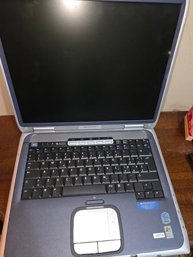 Hewlett Packard, Sony - Laptop (2)