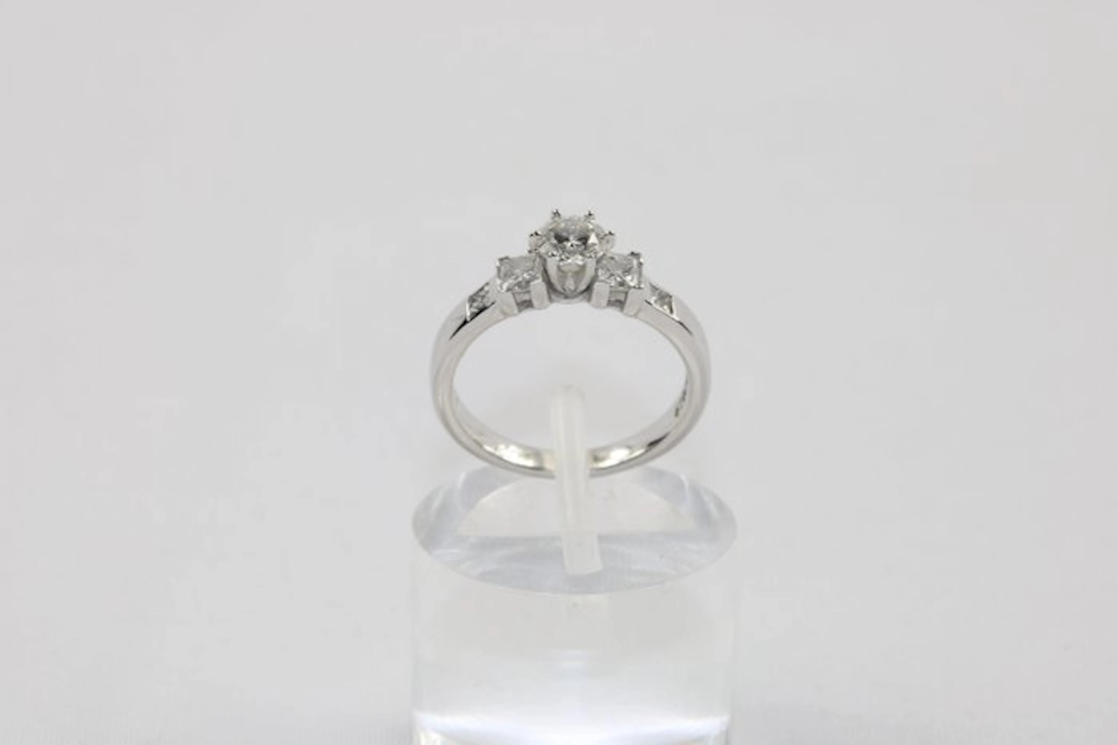 Ring - 14 kt. White gold - 0.76ct. tw. Diamond (Natural) - Diamond