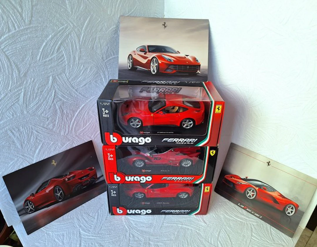 Bburago 1:24 - Model sports car (3) - Ferrari