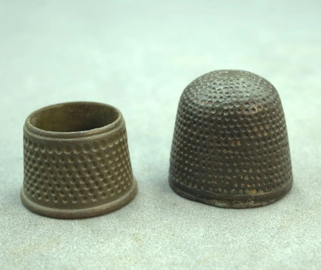 Medieval, 15th - 16th century Bronze thimbles (No reserve price)