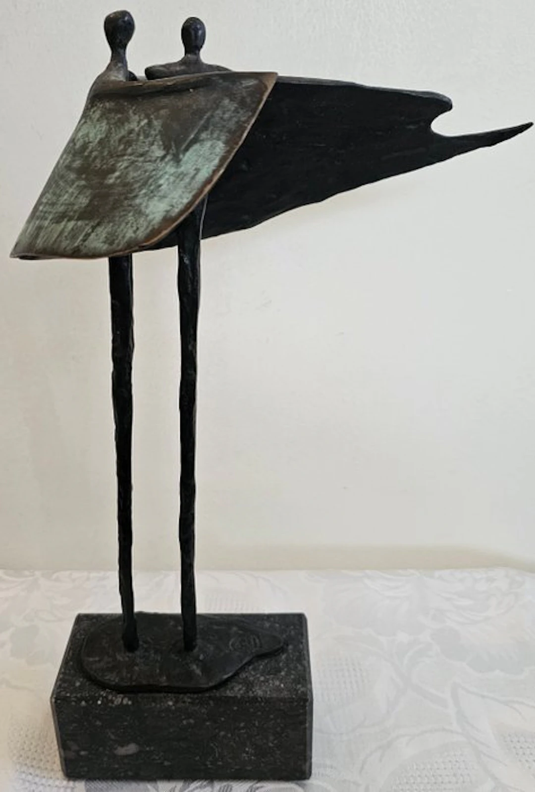 Corry Ammerlaan - Statue, Gesigneerd beeld - 30.5 cm - Bronze, Marble