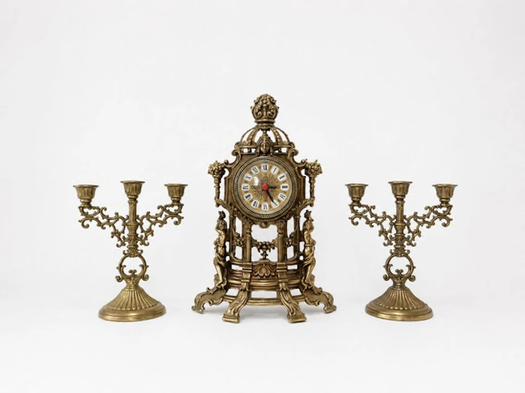 Clock (3) - Antique Brass, Metal, Calamine - 1960-1970