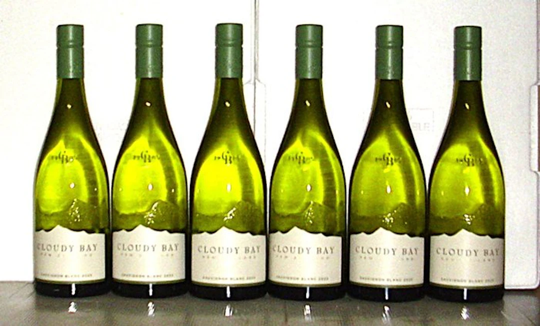 2025 Cloudy Bay - Sauvignon Blanc - Marlborough - 6 Bottles (0.75L)