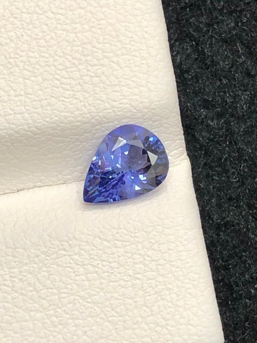 No reserve price - 1 pcs Blue