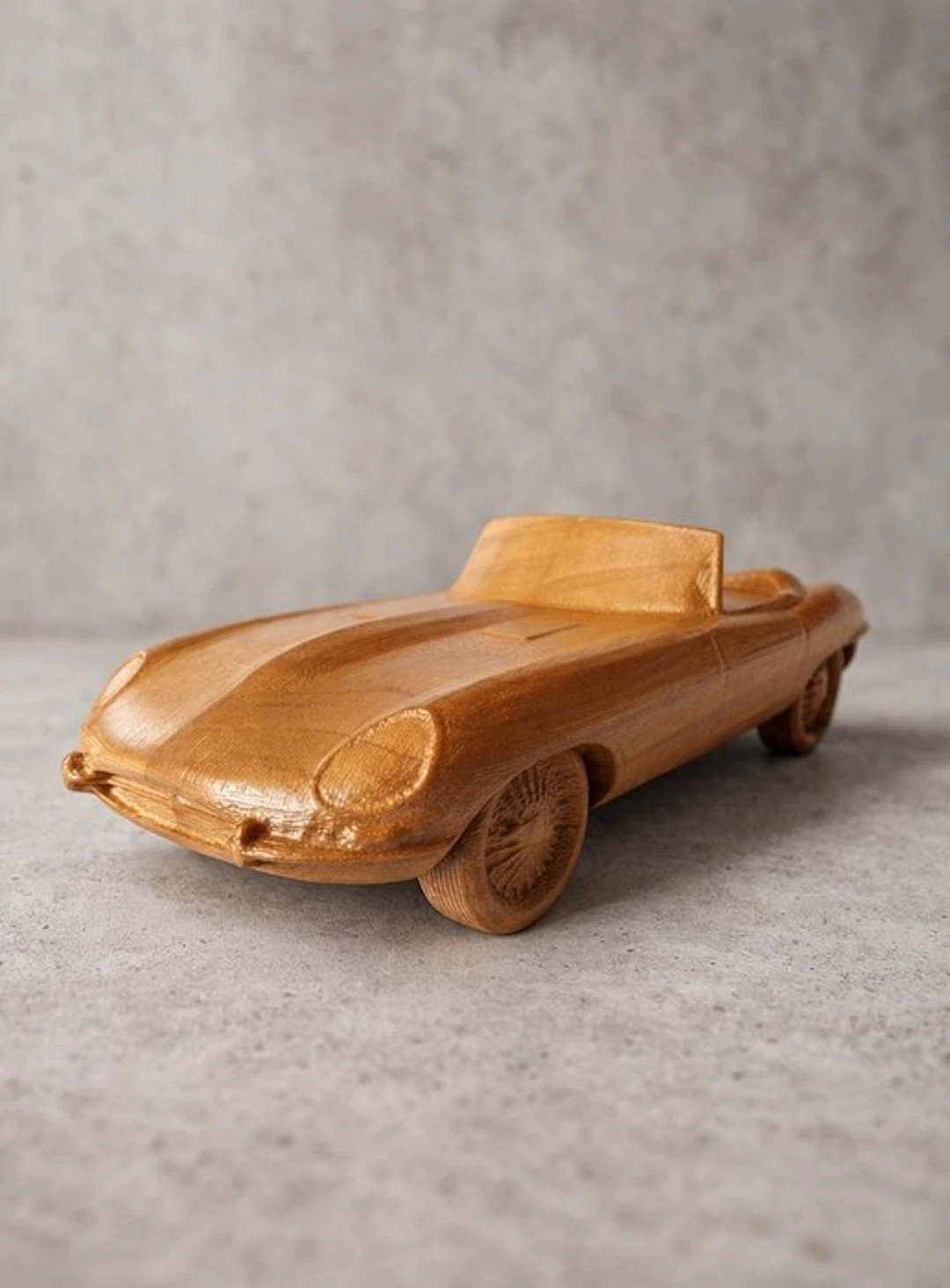 1:16 - Model sports car - E-Type XKE Roadster 1964