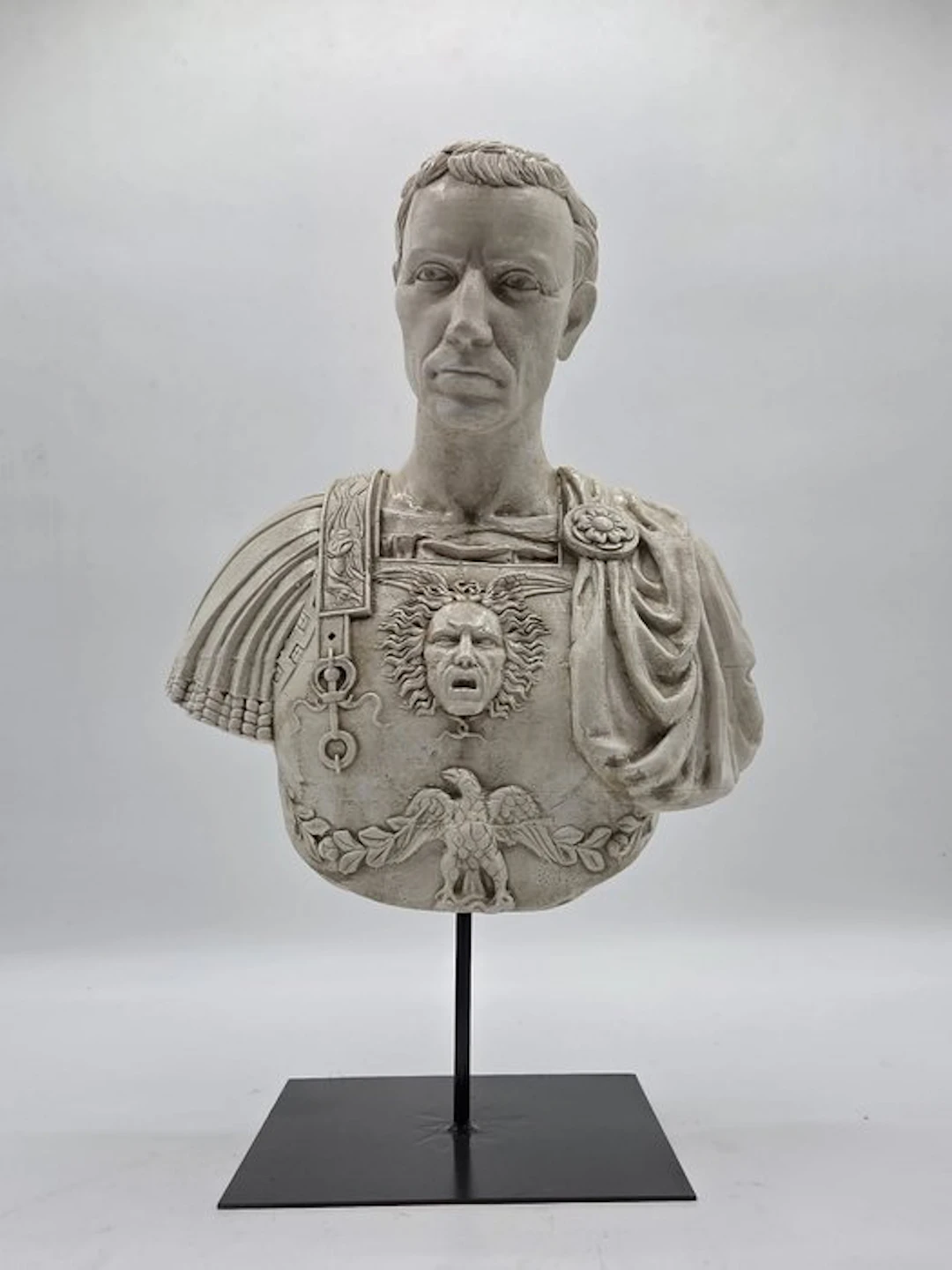 Sculpture, Busto di Giulio Cesare - 47 cm - marble powder