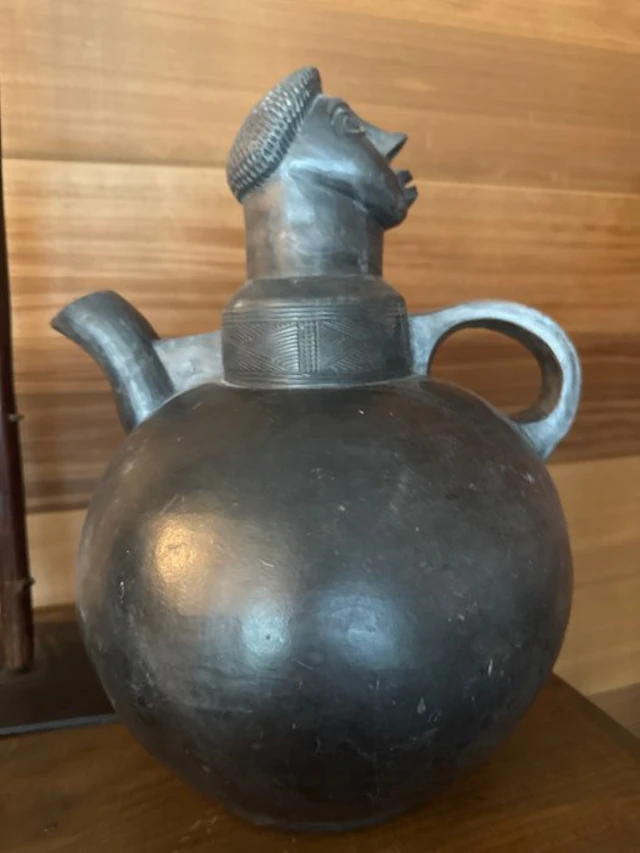 Lunda - Tshokwe - Jug - Lunda - Tshokwe - Earthenware