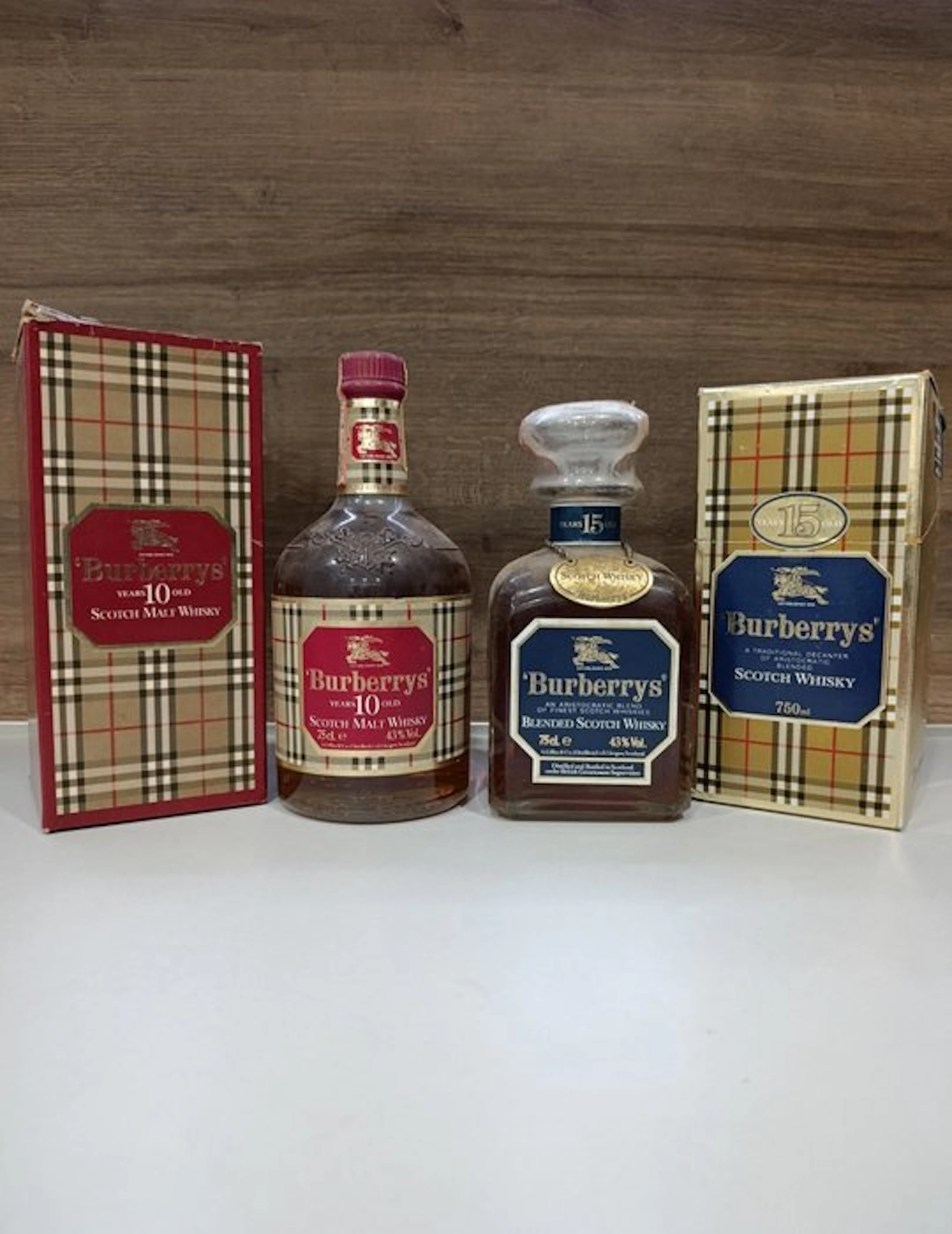 Burberrys 10yo + Burberrys 15yo - b. 1980s - 75cl - 2 bottles