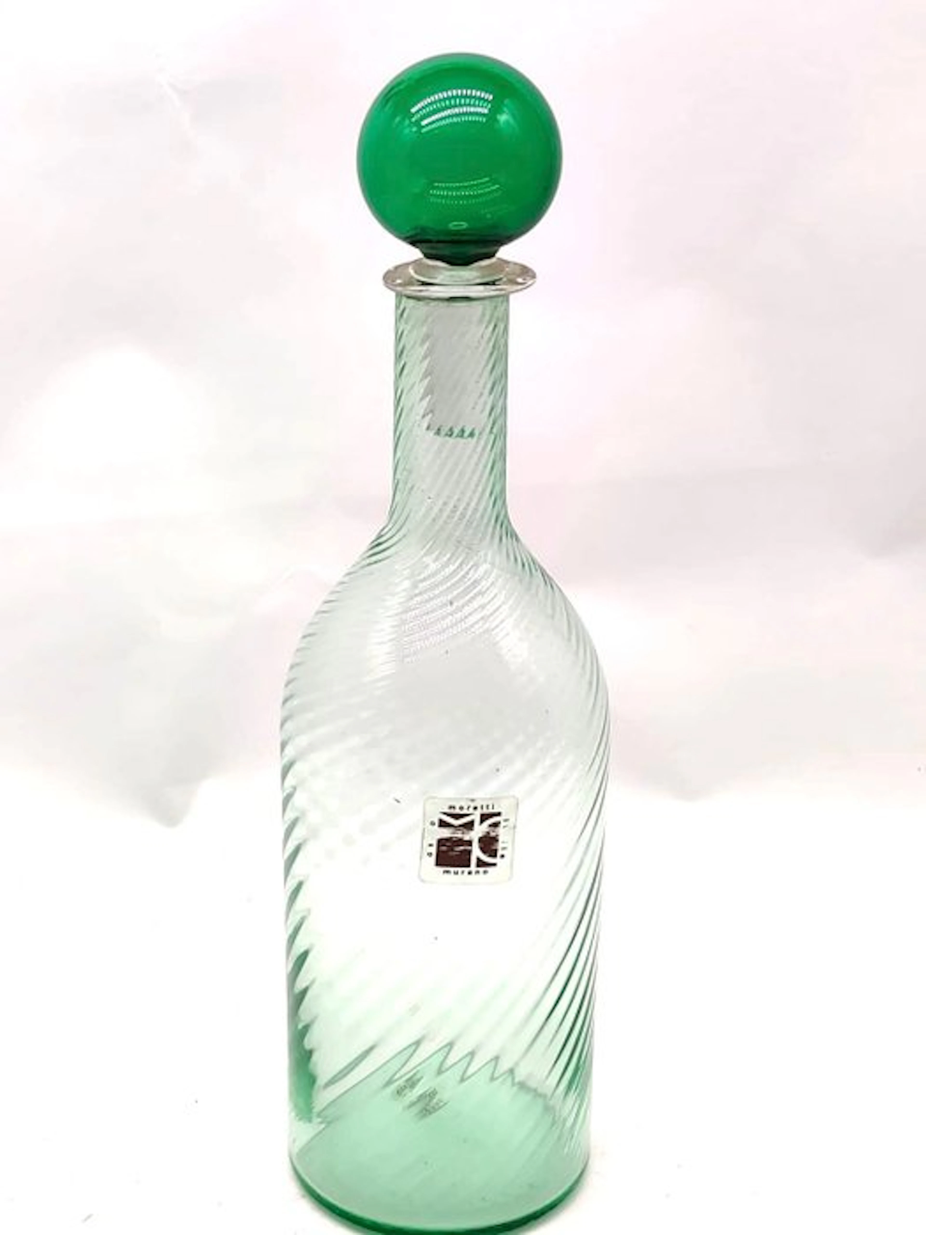 Bottiglia Moretti con tappo color verde fosforescente - Bottle - Glass