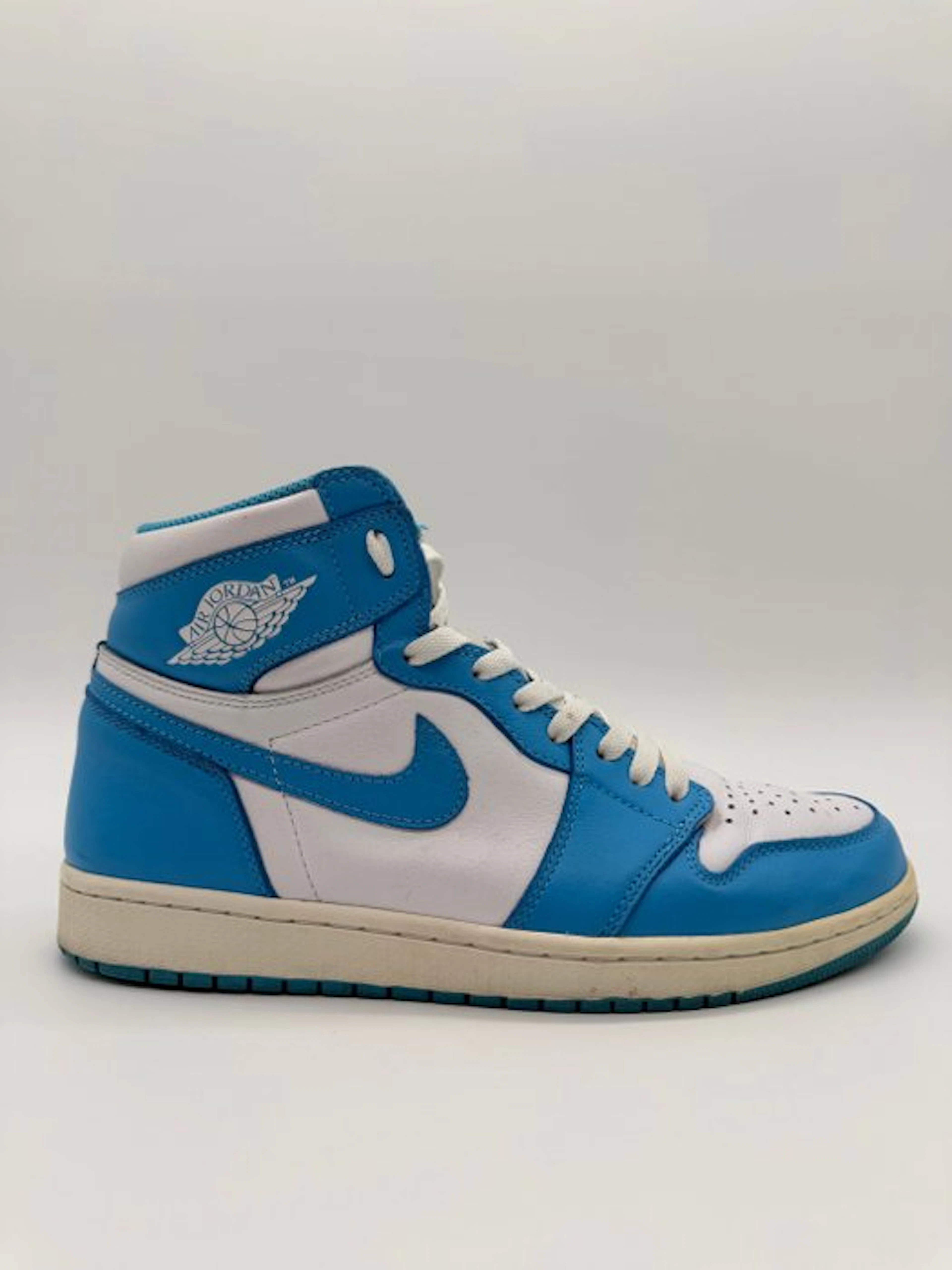 Air Jordan - Nike Air Jordan 1 High UNC - Sneakers - Size: EU 43 - Vintage