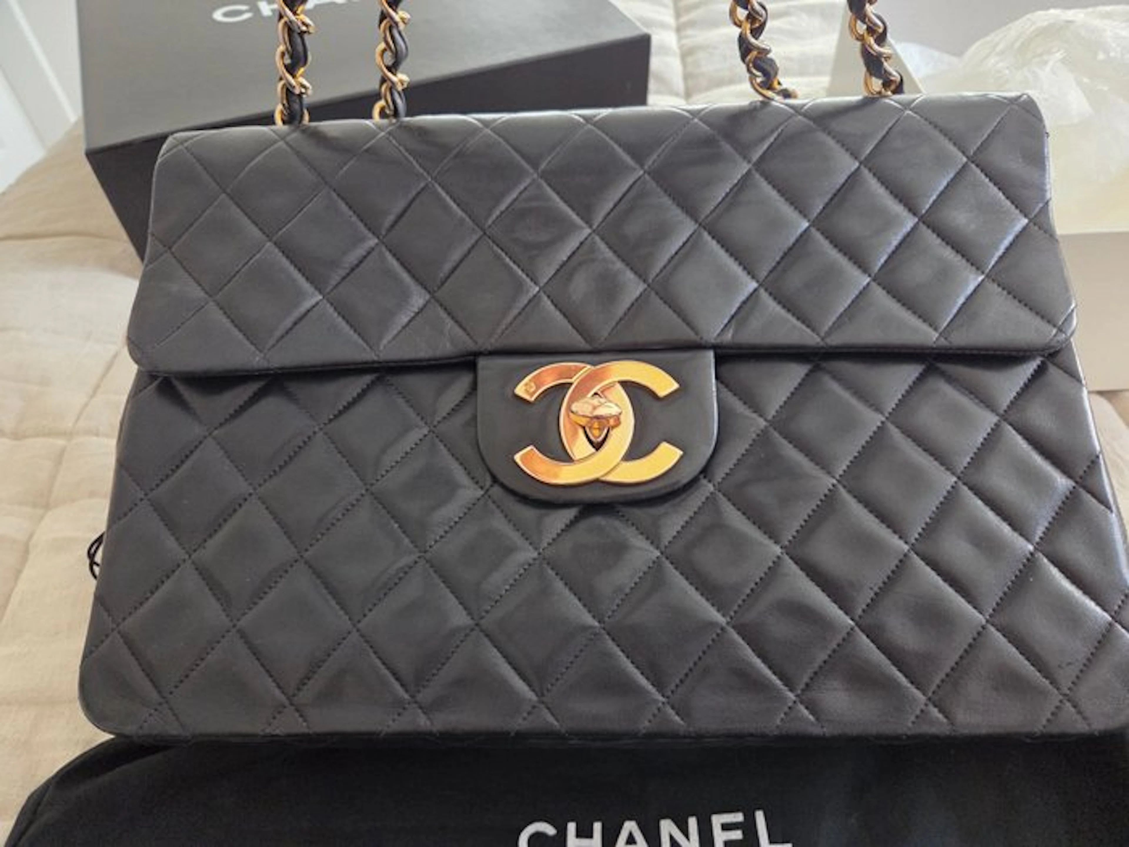 Chanel - Timeless Classic Flap - Shoulder bag