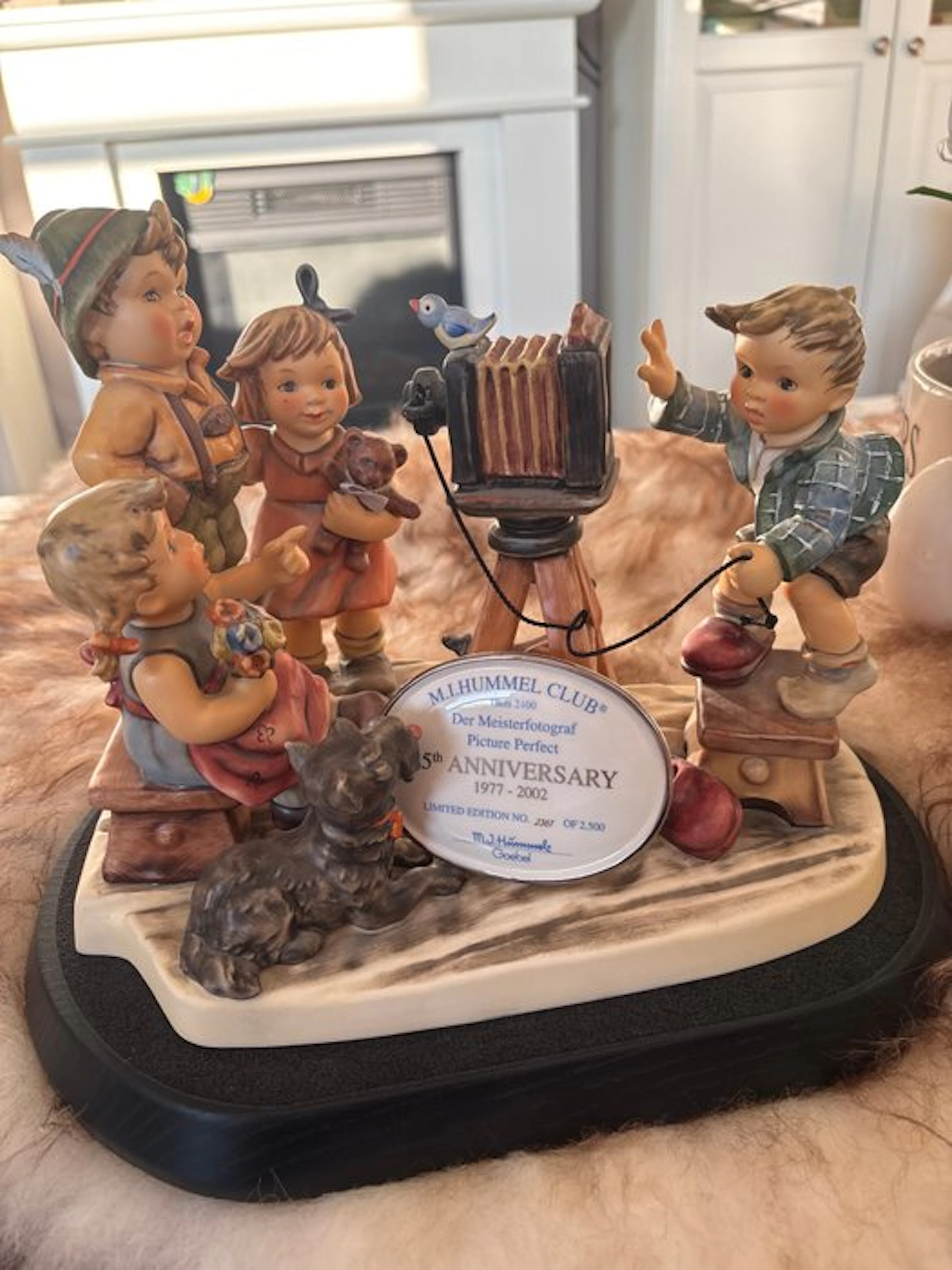 Goebel - Figurine - Der Meisterfotograf Picture Perfect - Porcelain
