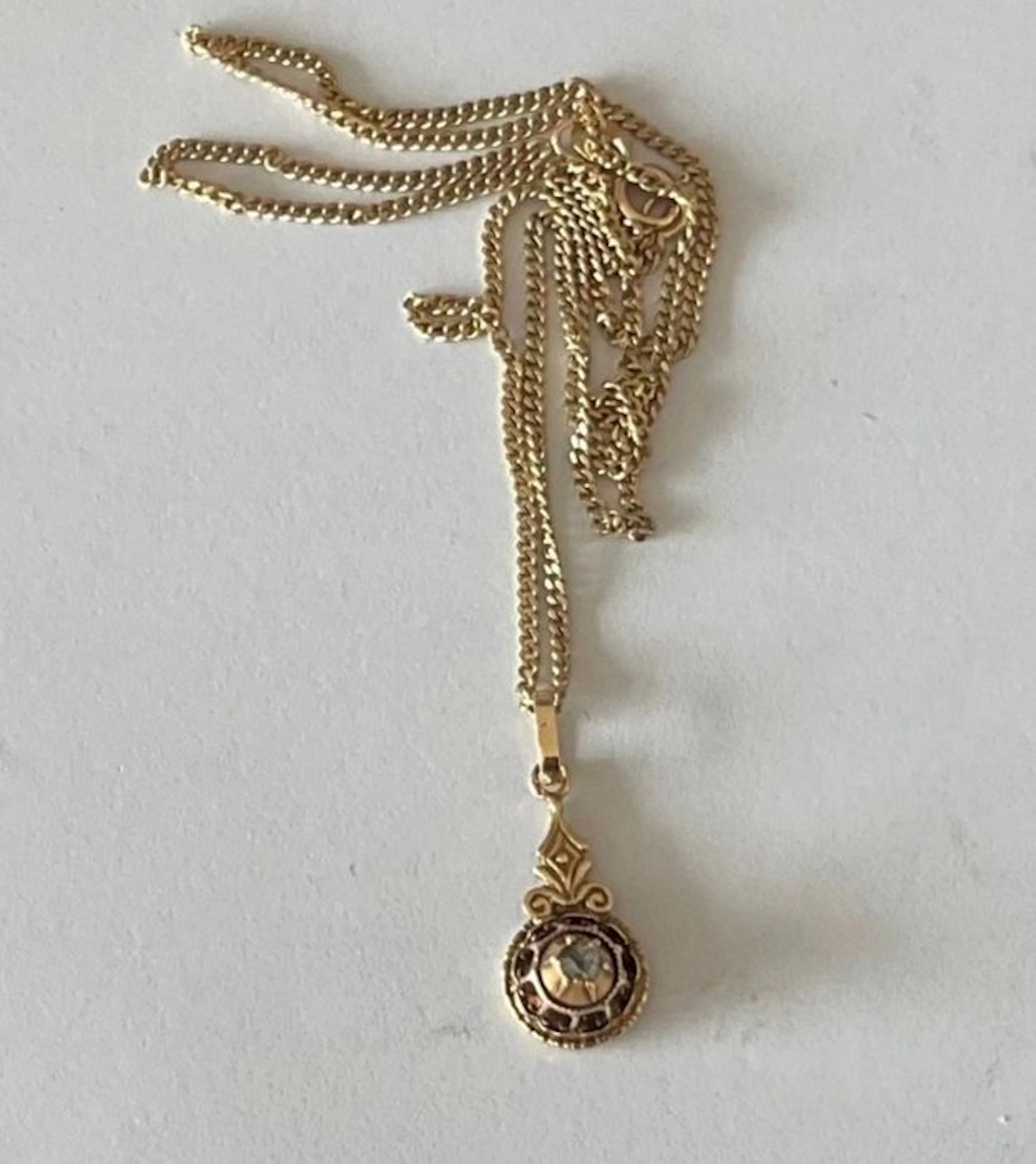 Necklace with pendant - 14 kt