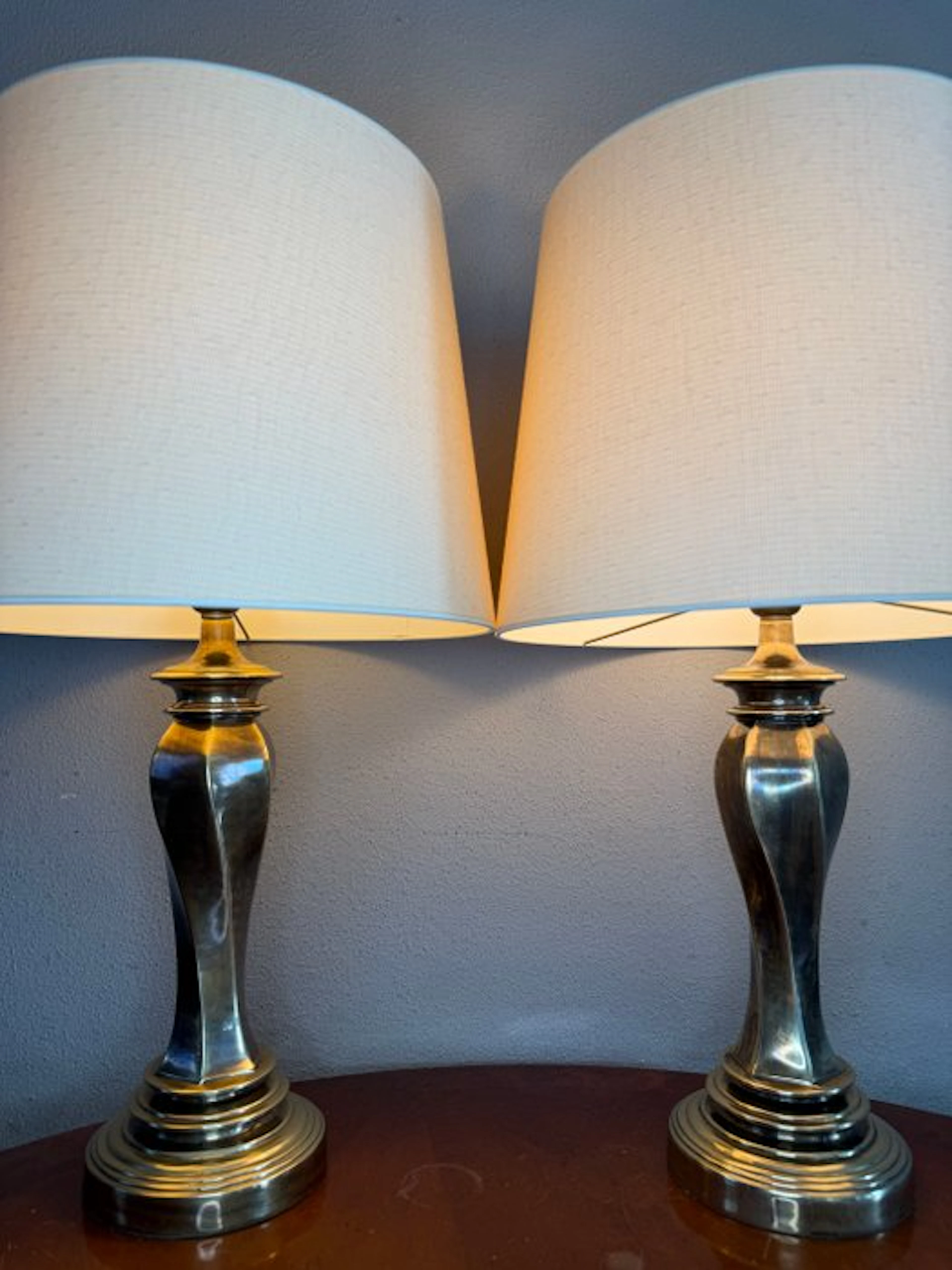Aura essential chique - heavy heigh-end - Table lamp (2) - Brass