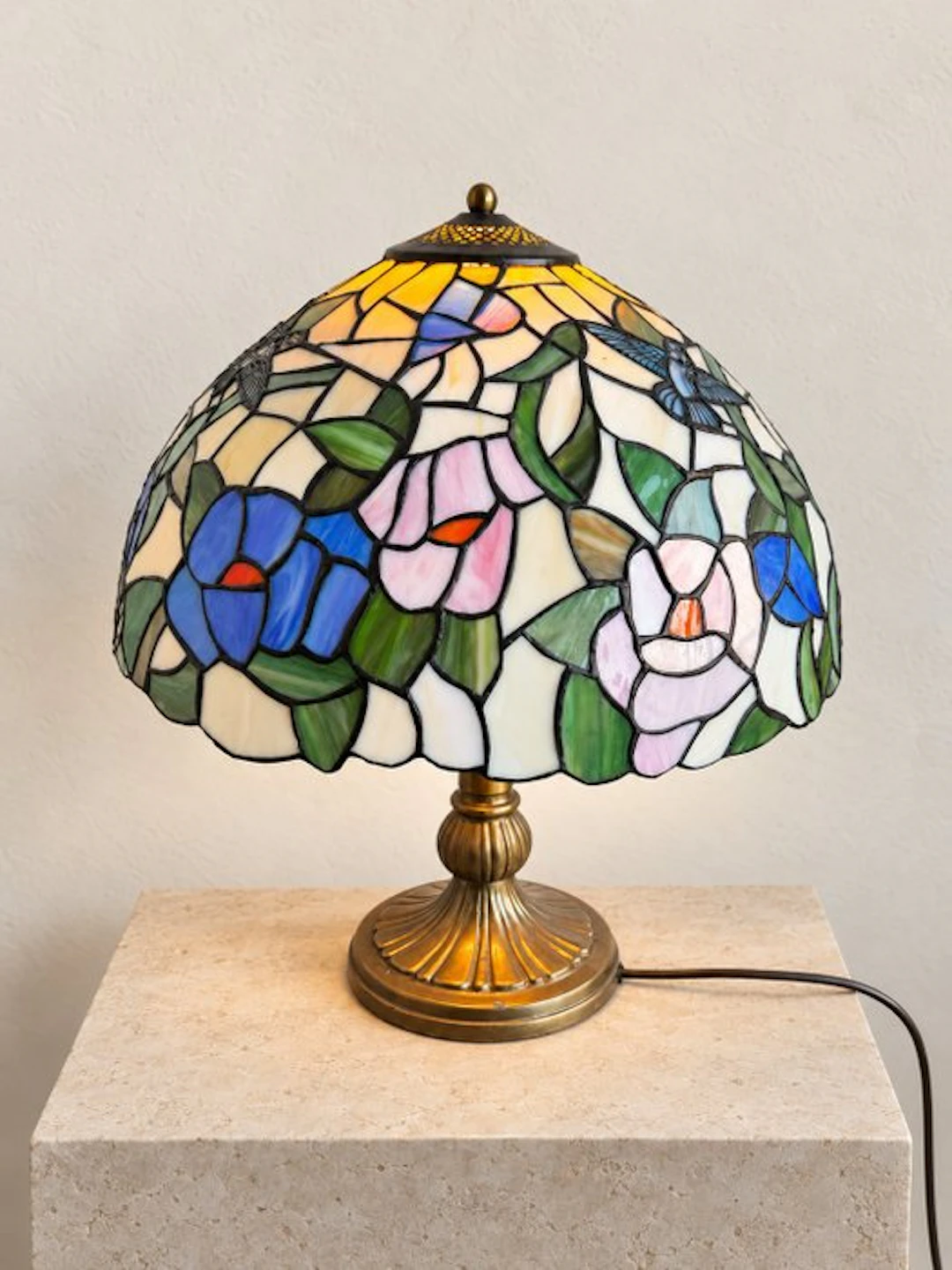 Table lamp - Tiffany-style stained glass – flowers and...