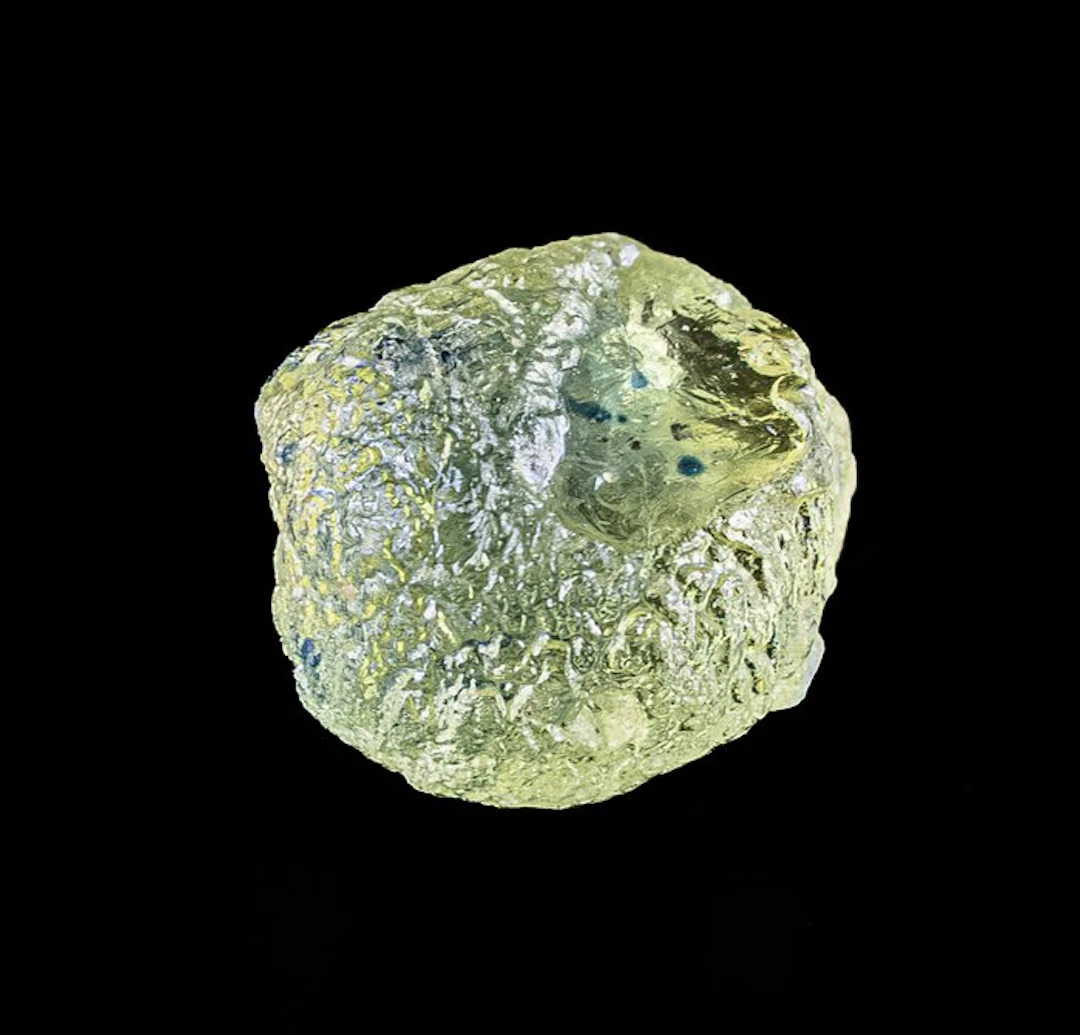 EXCEPTIONAL SAPPHIRE COLOR GREEN-YELLOW WITH BLUE HUES...