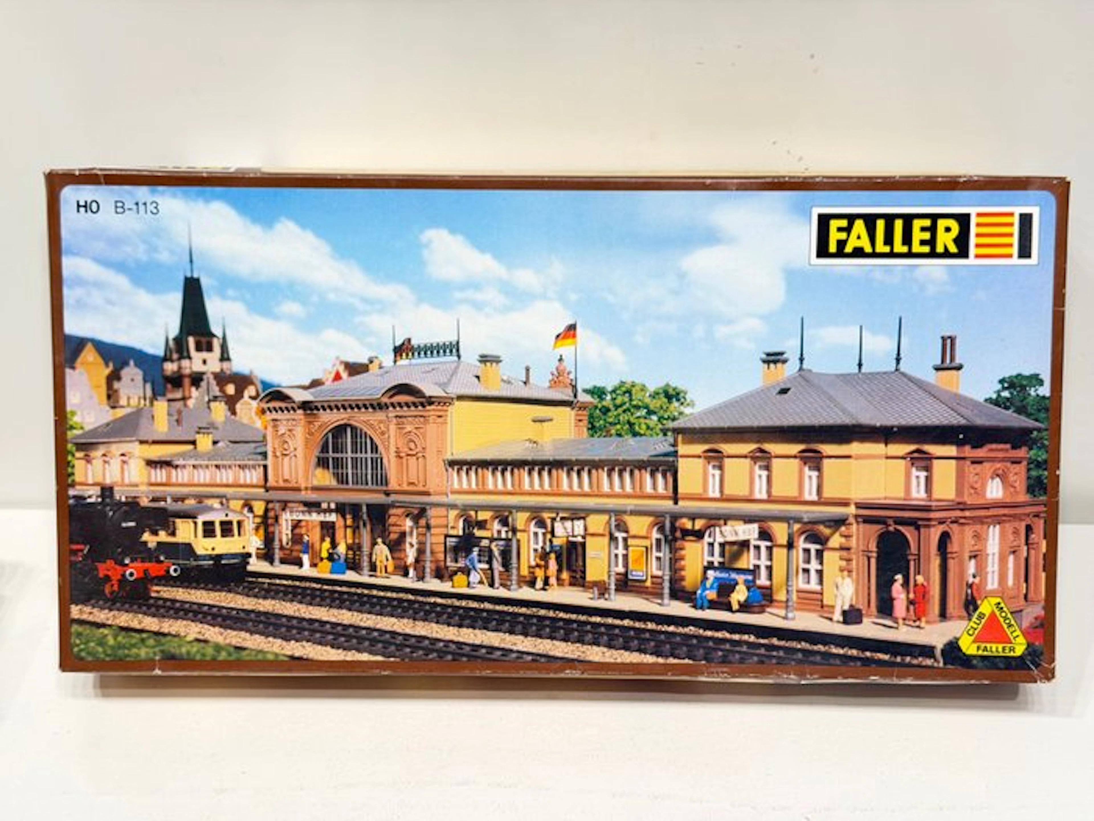 Faller H0 - B115 - Model train buildings (1) - Station...