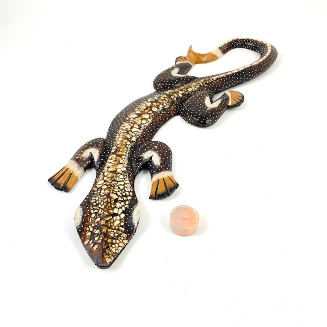 Wall decoration - Ethnic handcarved Gecko - Asian style
