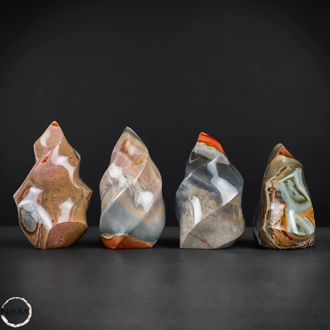 Polychrome Jasper Flames – Expressive natural stone set...