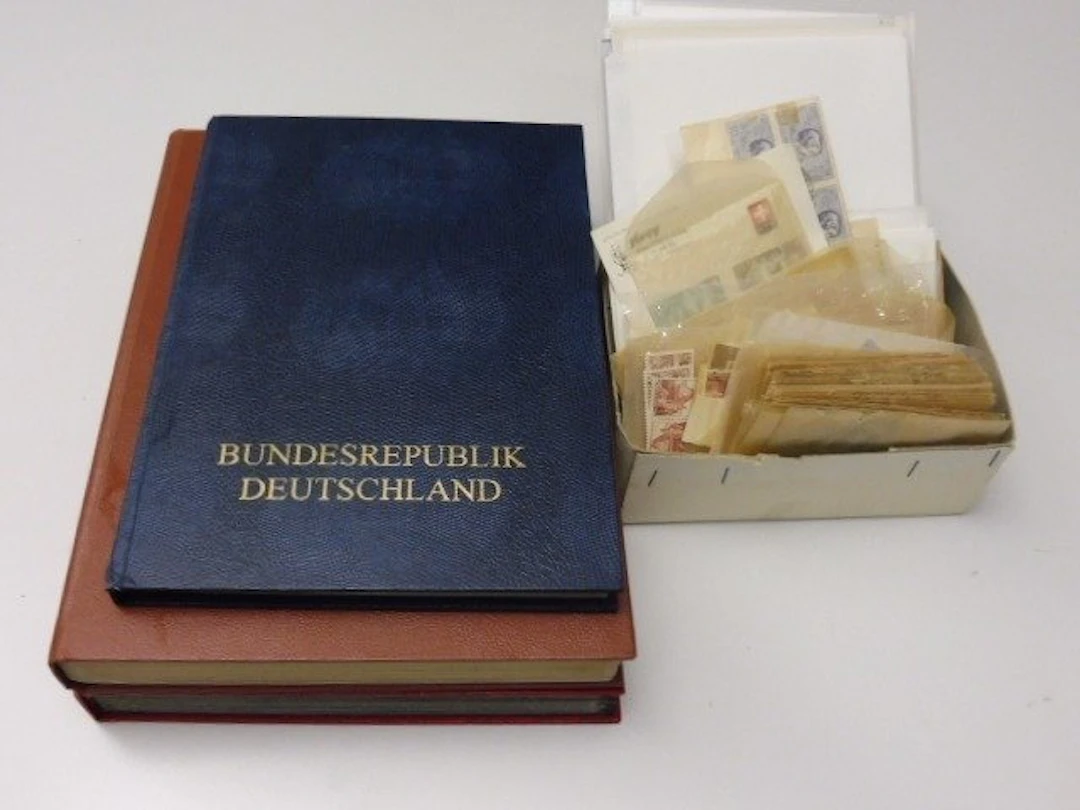 Switzerland 1854/2006 - In three albums and miscellaneous material.