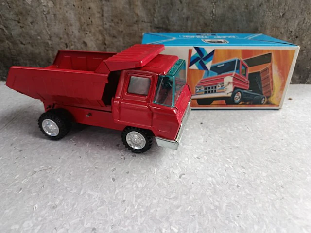 Bandai - Model car - Hercules Dump Truck - Bandai...