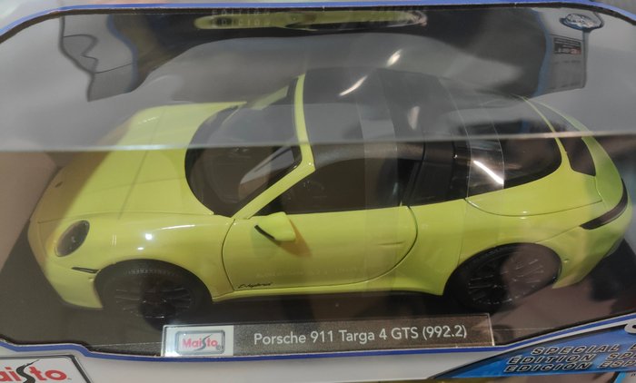 Maisto 1:18 - Coche deportivo a escala - Porsche 911 Targa 4 GTS (992.2)
