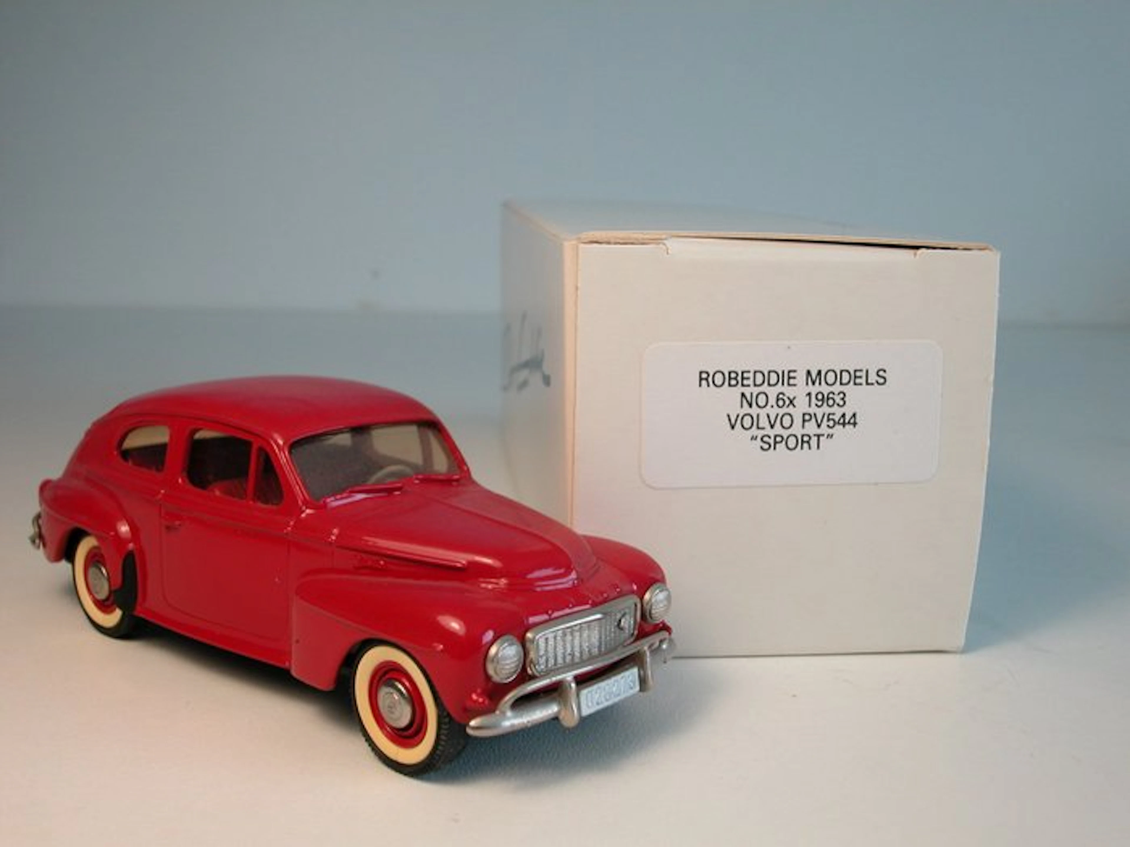 Robeddie Models 1:43 - Model car - 1963 Volvo PV544 "Sport"