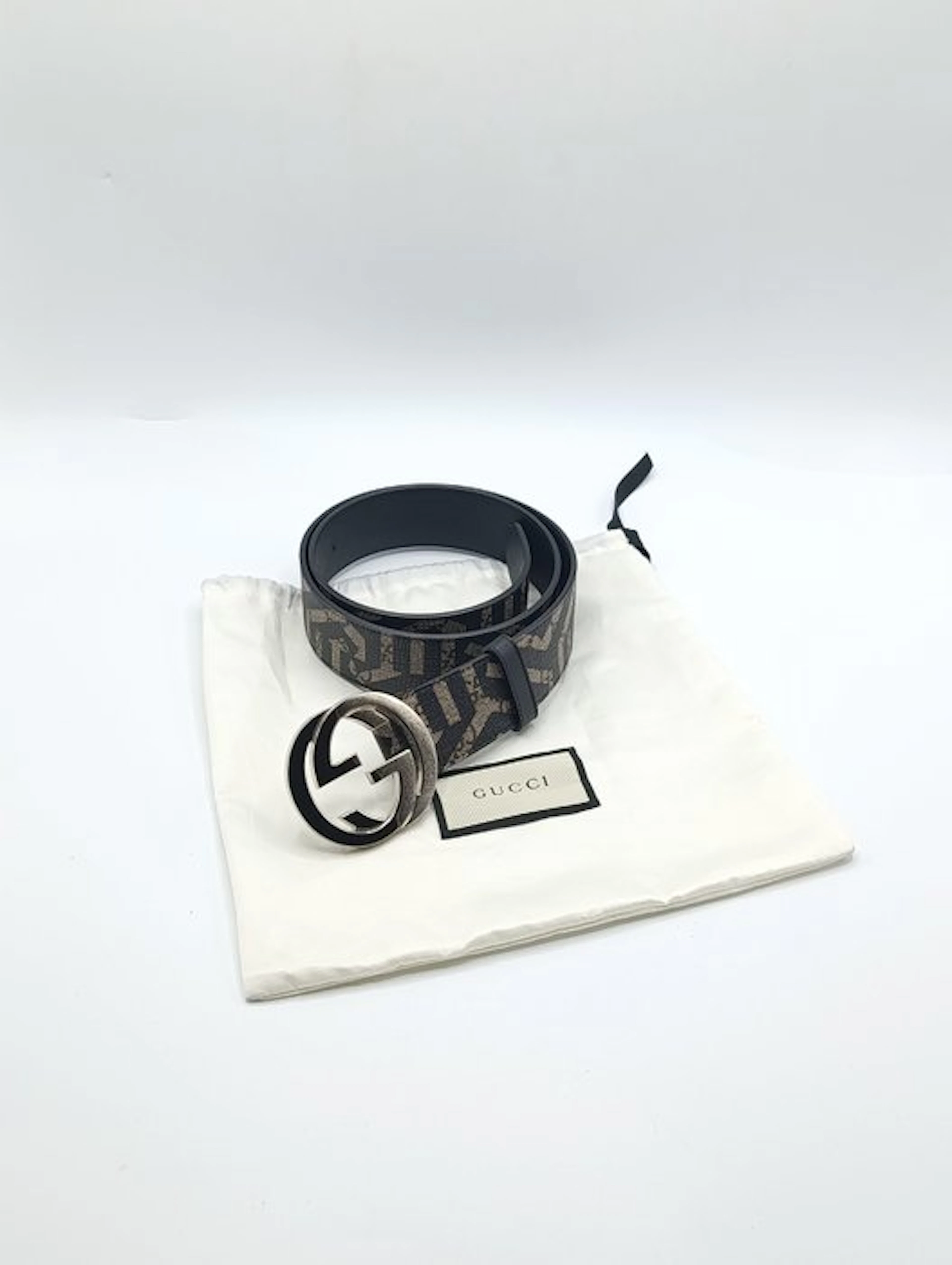 Gucci - 411924 . KVW1N . 90 . 36 . 525040 - Belt