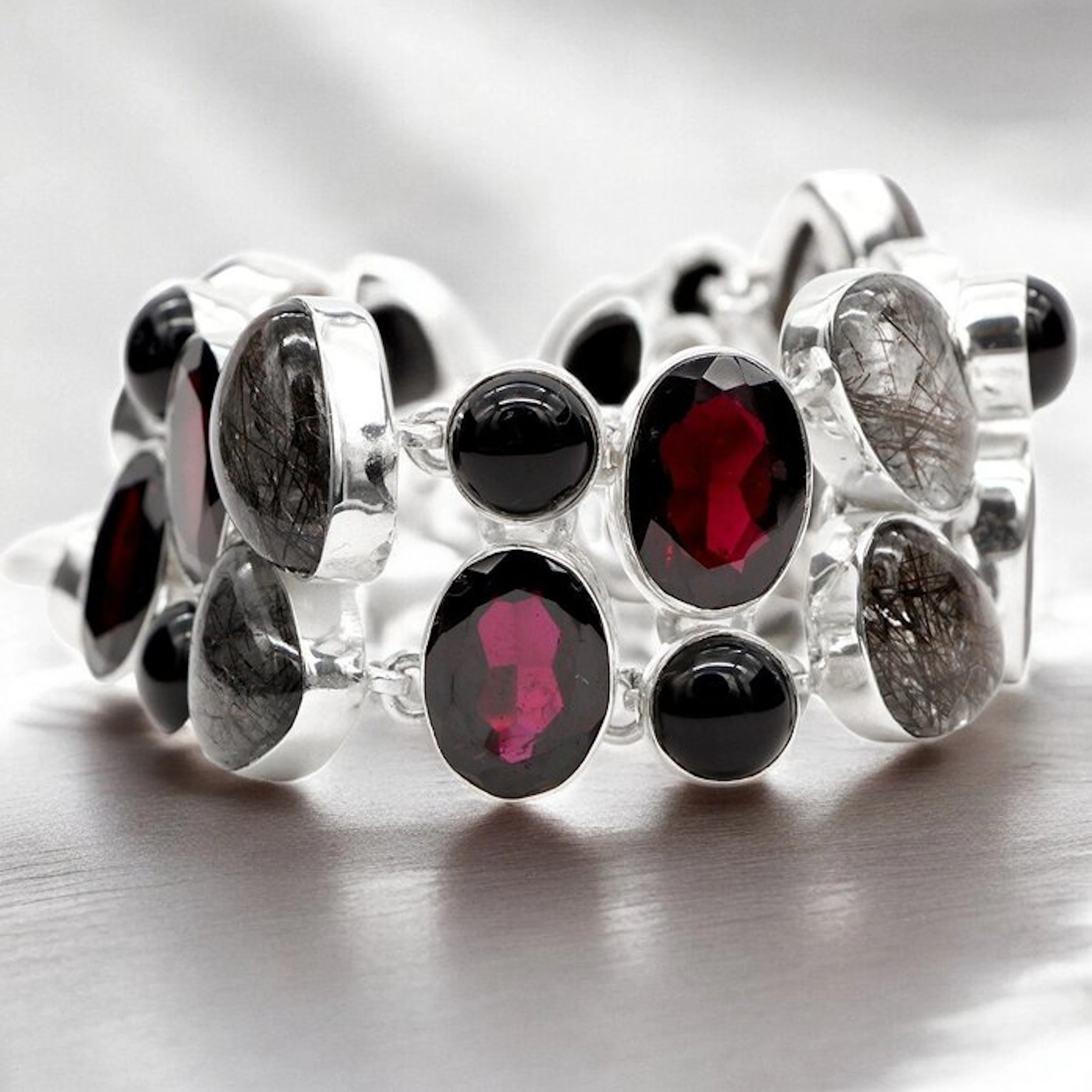 Bracelet "Gemstone Trilogy" - Garnet