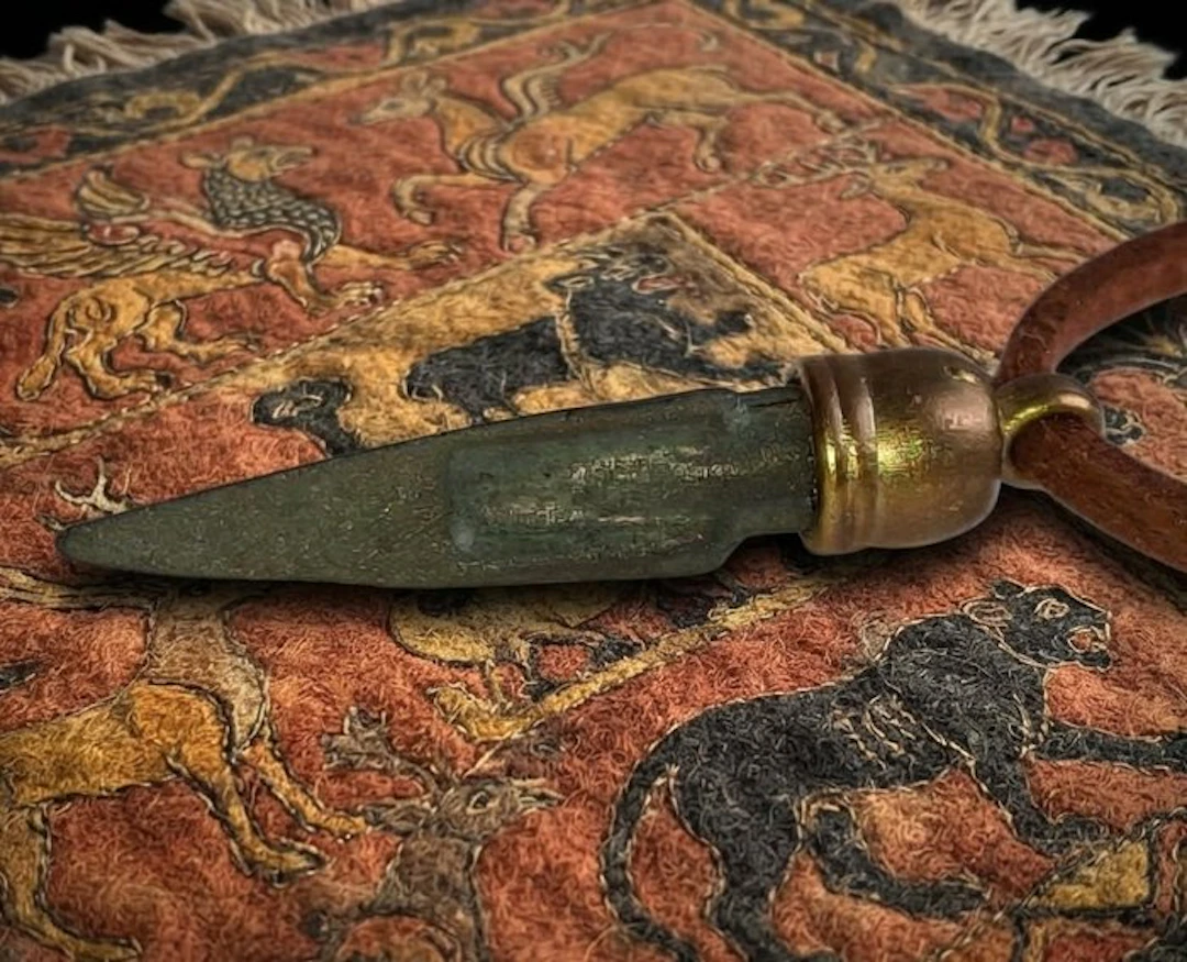 Scythian Bronze Pendant arrowhead.Excellent condition. (No reserve price)