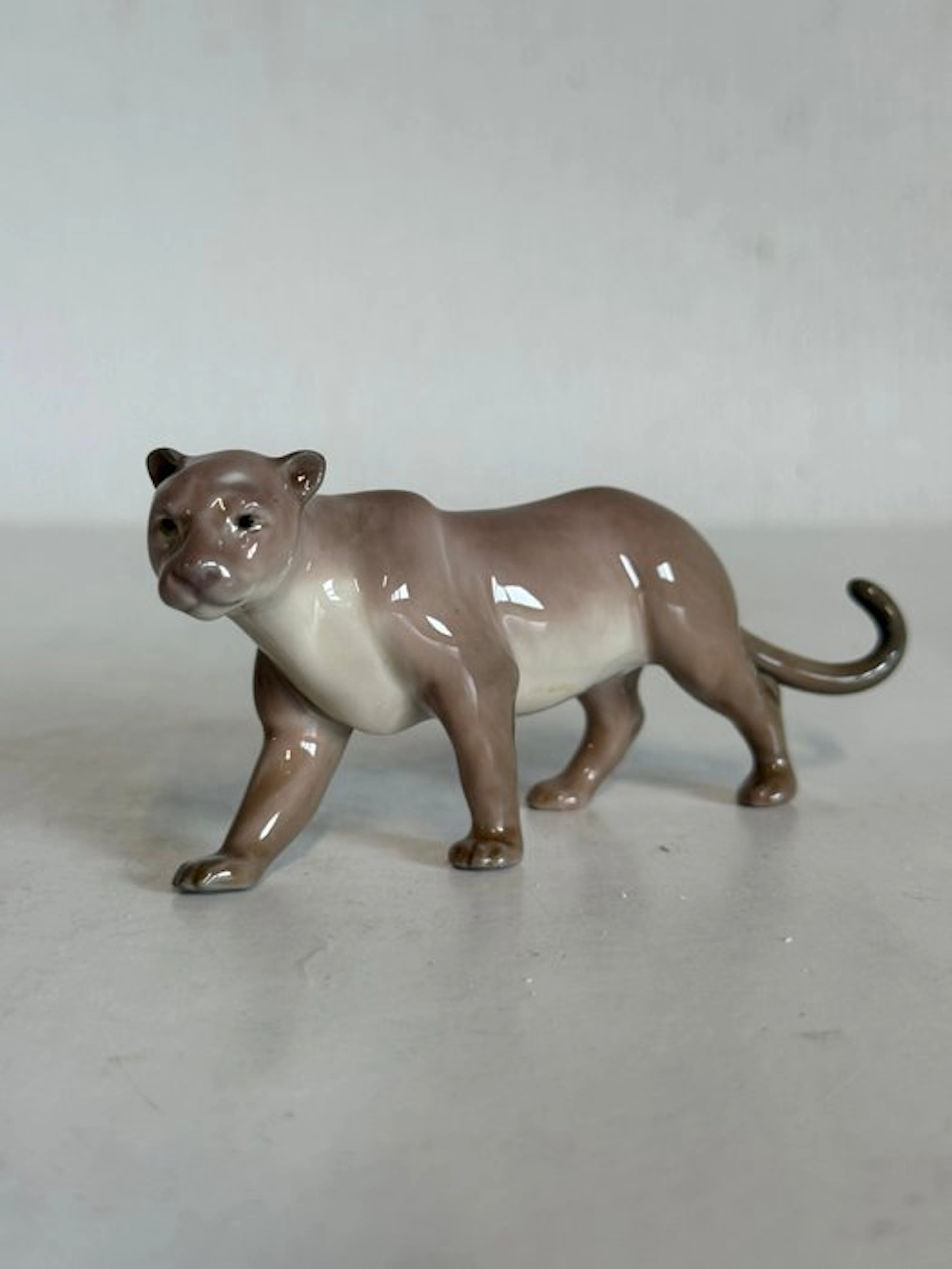 Lladró - Figurine - Cougar - Puma #5435 - Porcelain