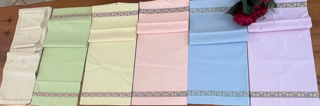 Antica tecnica del ricamo fatto a mano - Towel (7) - 130...