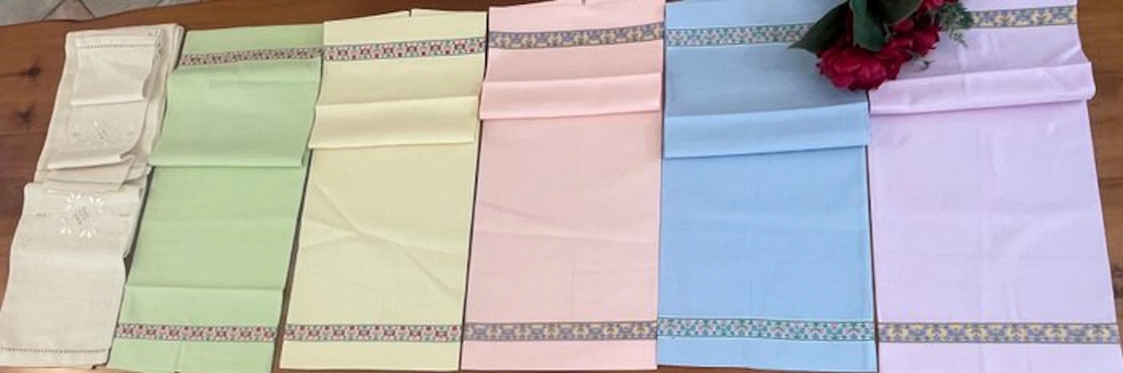Antica tecnica del ricamo fatto a mano - Towel (7) - 130...