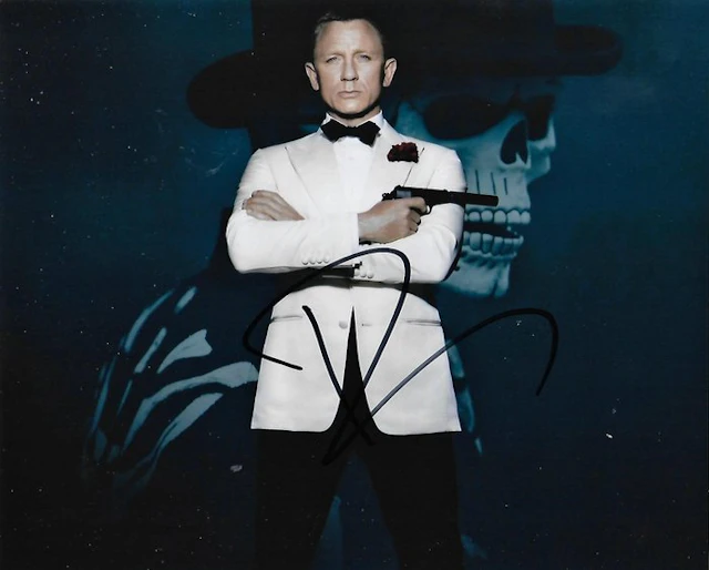 James Bond 007 - Autographed Photo "Spectre" James Bond...