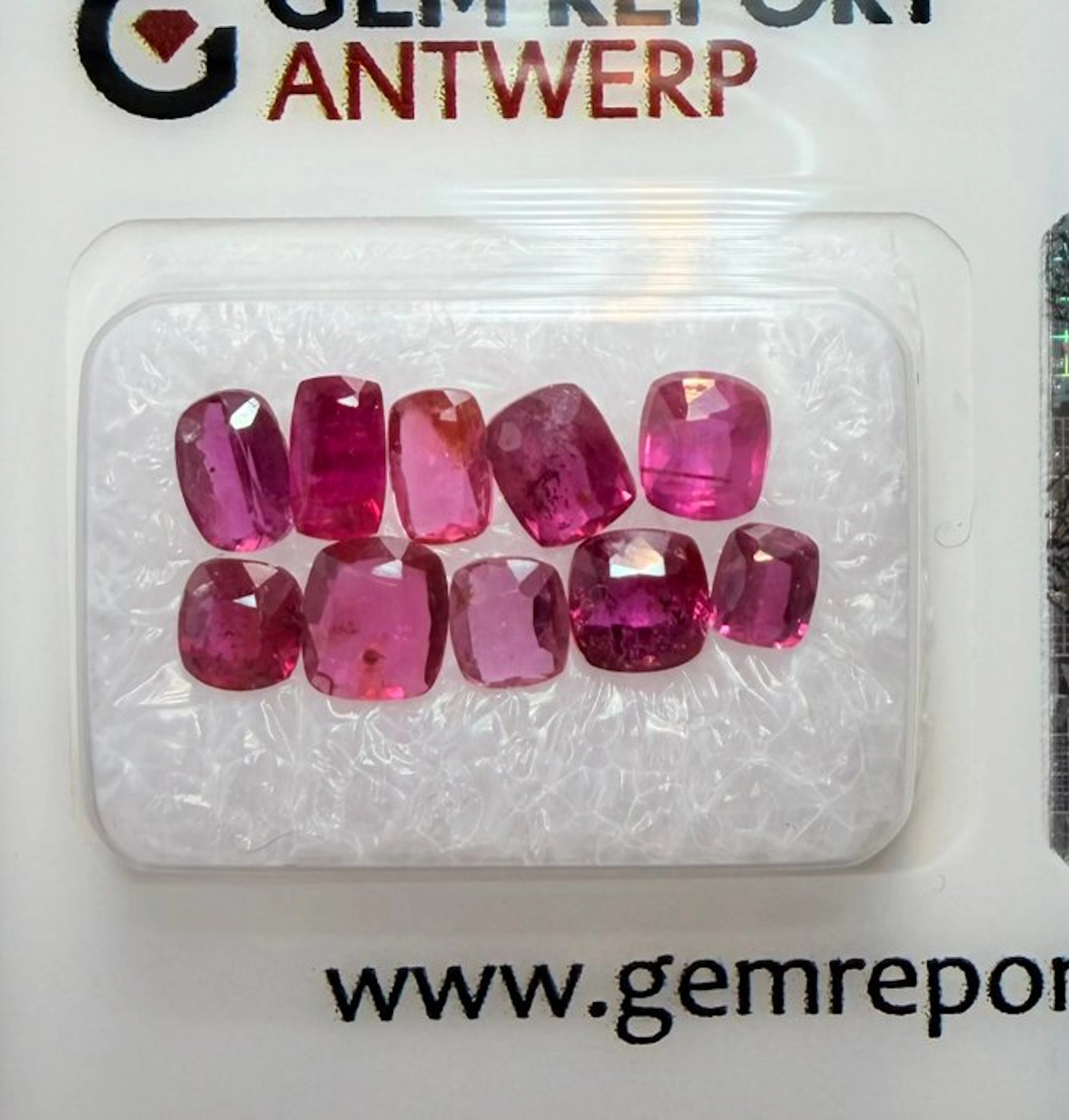 No reserve price Sapphire, Ruby - 2.96 ct - Gem Report Antwerp (GRA)