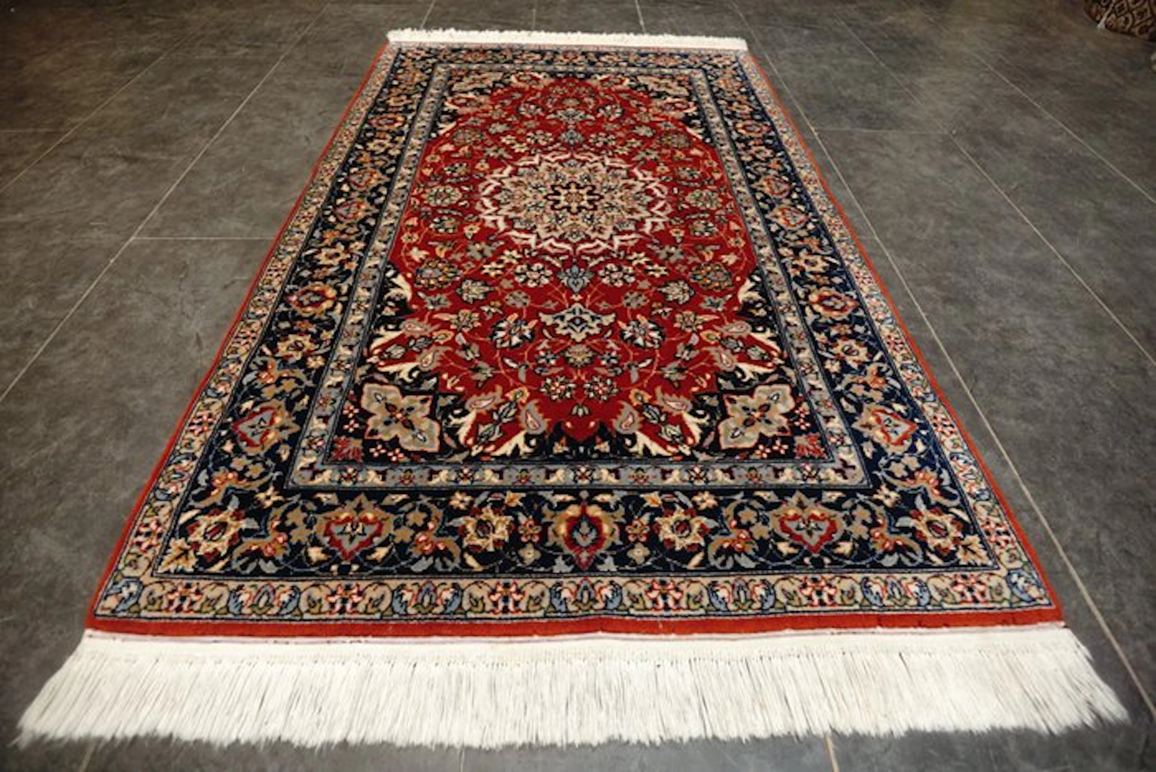Isfahan - Carpet - 162 cm - 102 cm