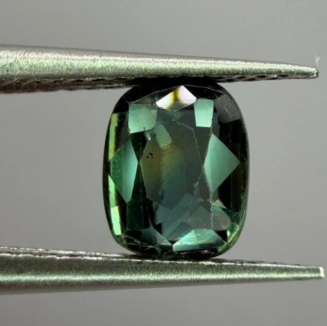 No reserve price - 1 pcs Green