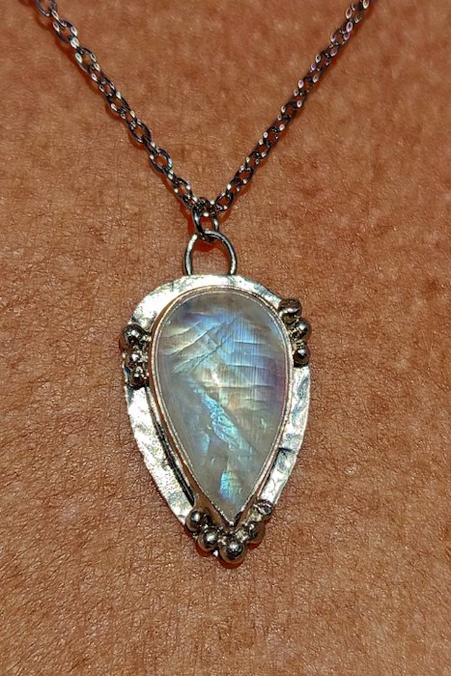 Handmade jewelry 'Ophelia' in 925 silver with white labradorite