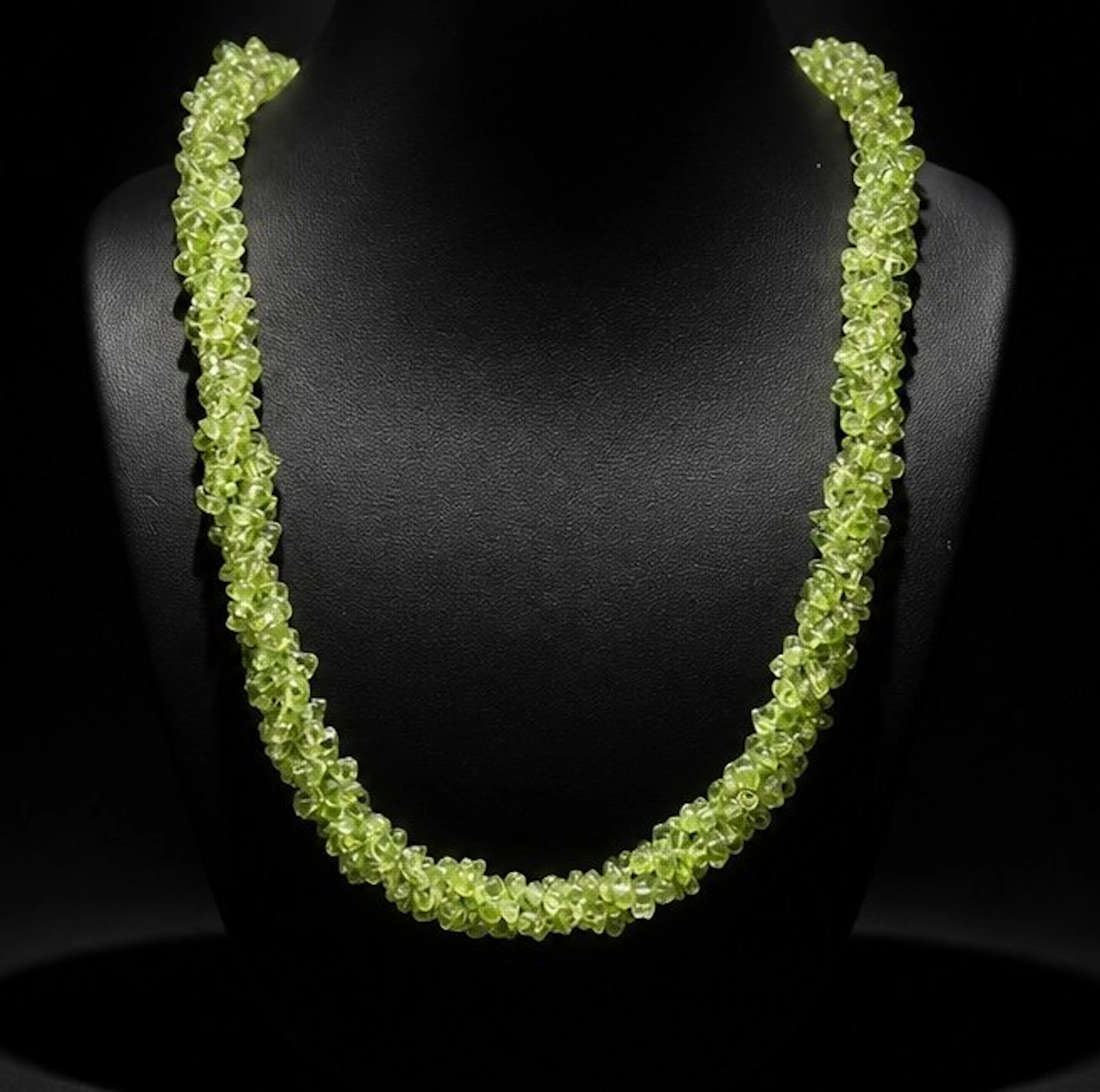 Three-row twisted chain with peridot. - Necklace