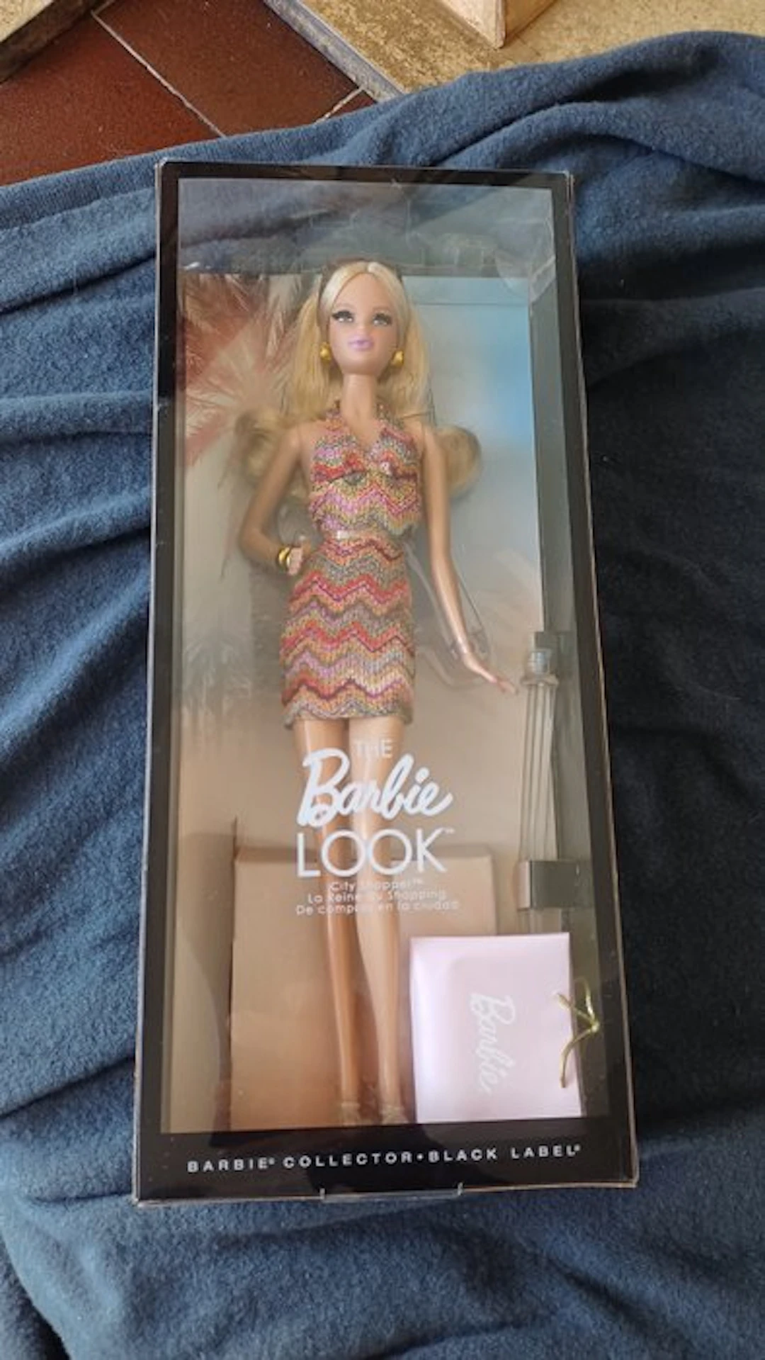 Mattel - Barbie doll The Look City Shopper 2012 Black Label