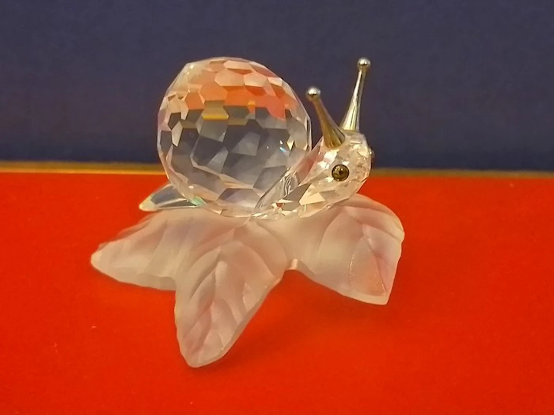Swarovski - Figurine - Snail on leaf - 196501 - Box + Certificate - Crystal